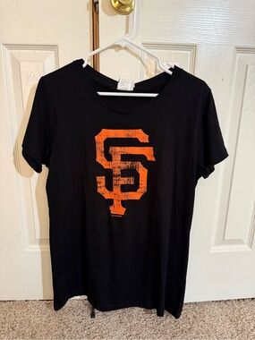 NWT SF Giants 5th & Ocean Graphic Tee L